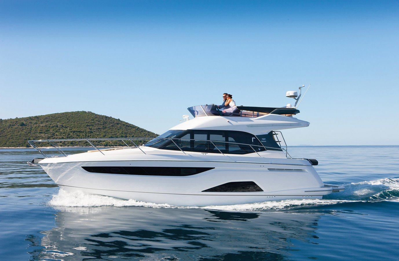 Bavaria R40 Fly