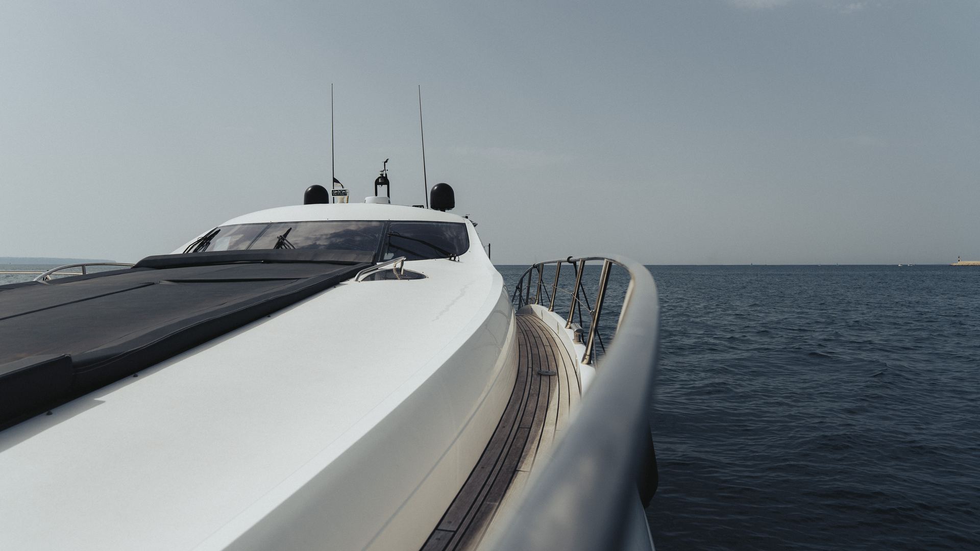 Sunseeker Predator motor yacht for a private day trip in Mallorca