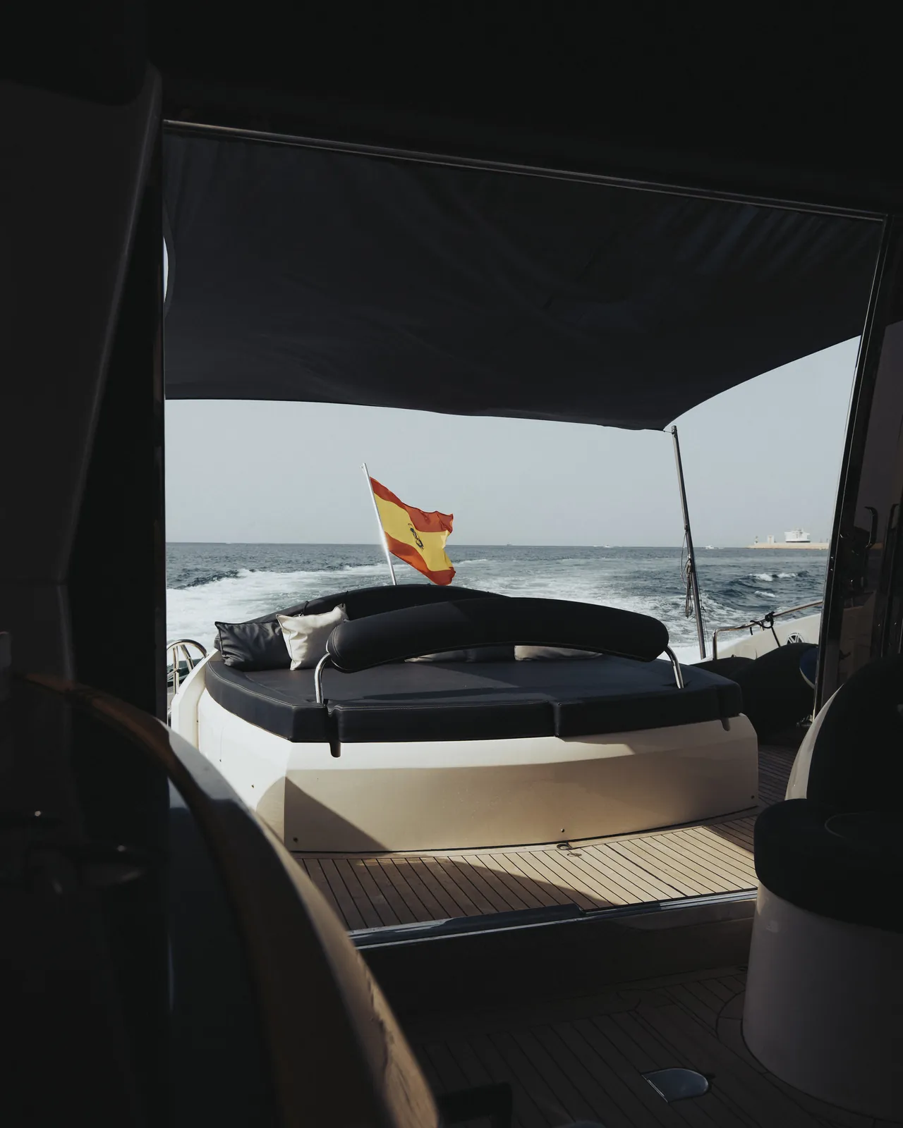 Aft cockpit with the Spanish ensign