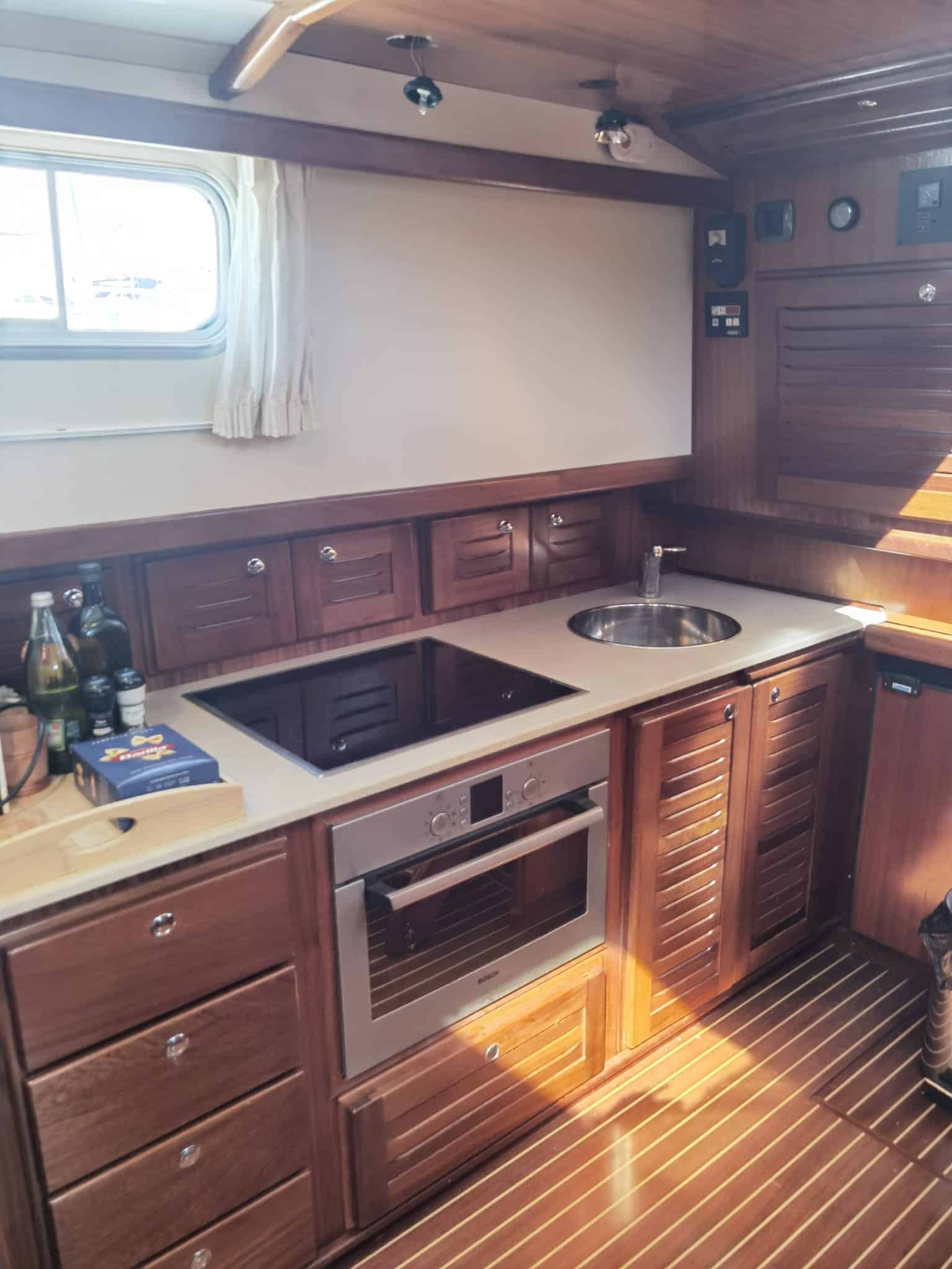 MENORQUIN 160 cabin