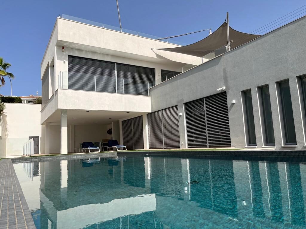 5 Storey Villa